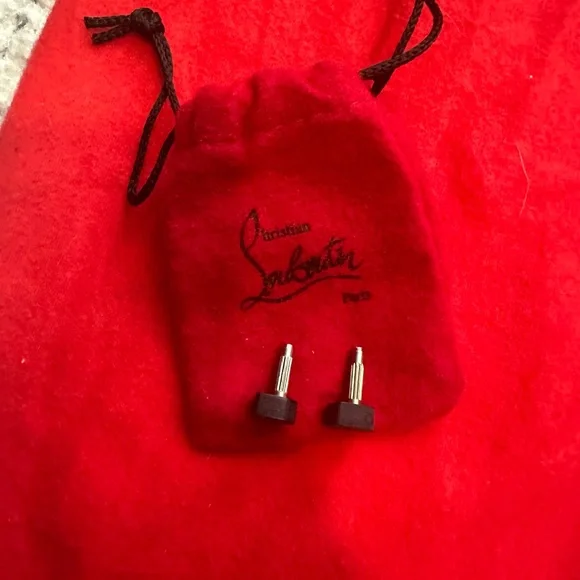 Christian Louboutin Dolly black patent pump sz 38 - Picture 10 of 11